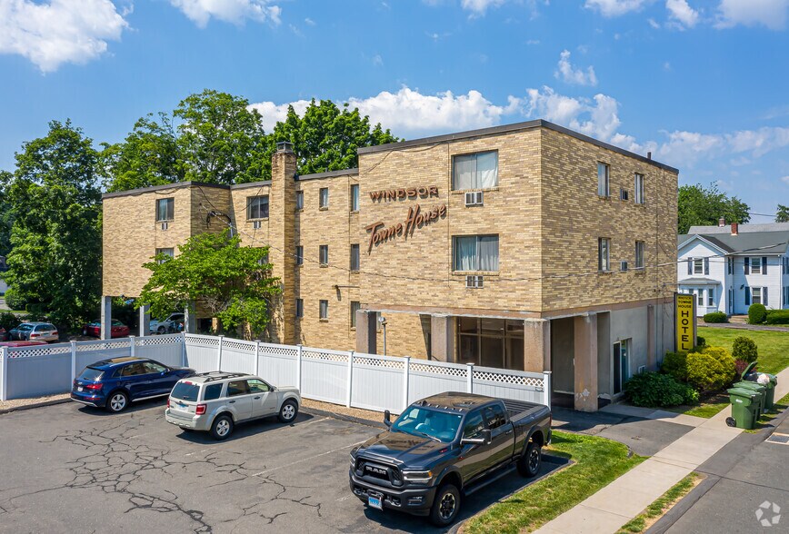 19 Maple Avenue Apartments — exterior view of the Windsor Towne House building in Windsor, Connecticut